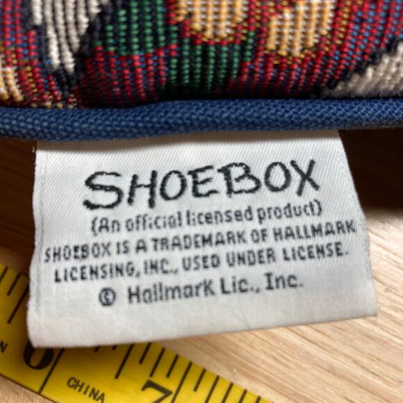 Hallmark Shoebox Pillow 'I value the opinion of others when they match mine' - Picture 3 of 6